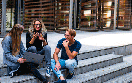 What is the intensive cycle at Digital Campus — students at the Digital Campus Aix campus