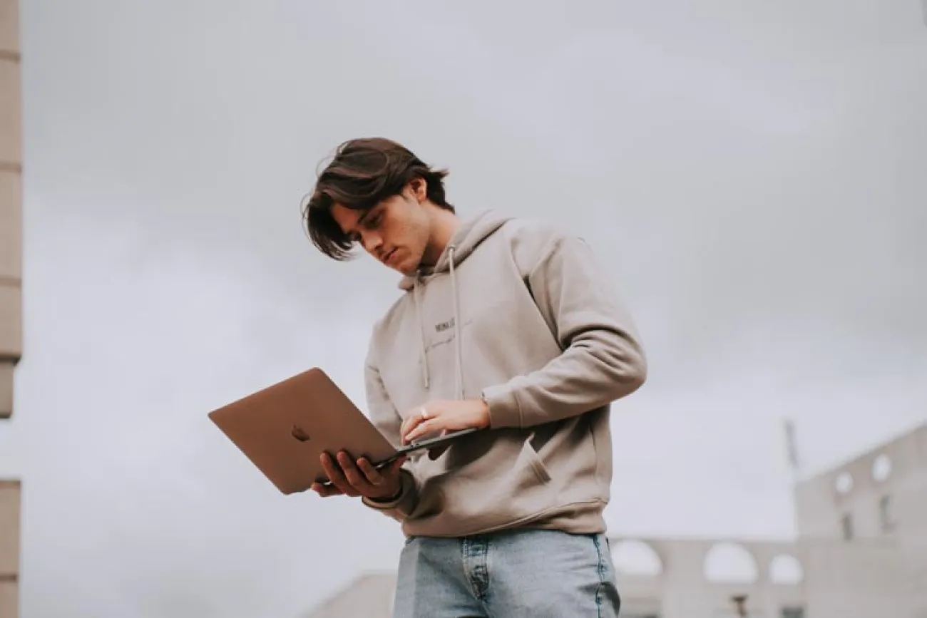 Formations et opportunités en alternance communication : guide complet 2025