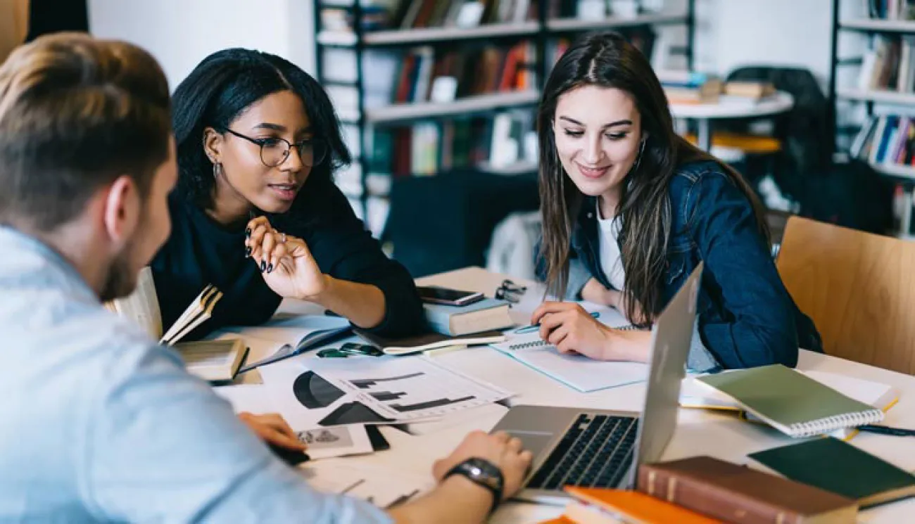 Master en alternance à Paris : votre tremplin vers l’excellence professionnelle en 2025